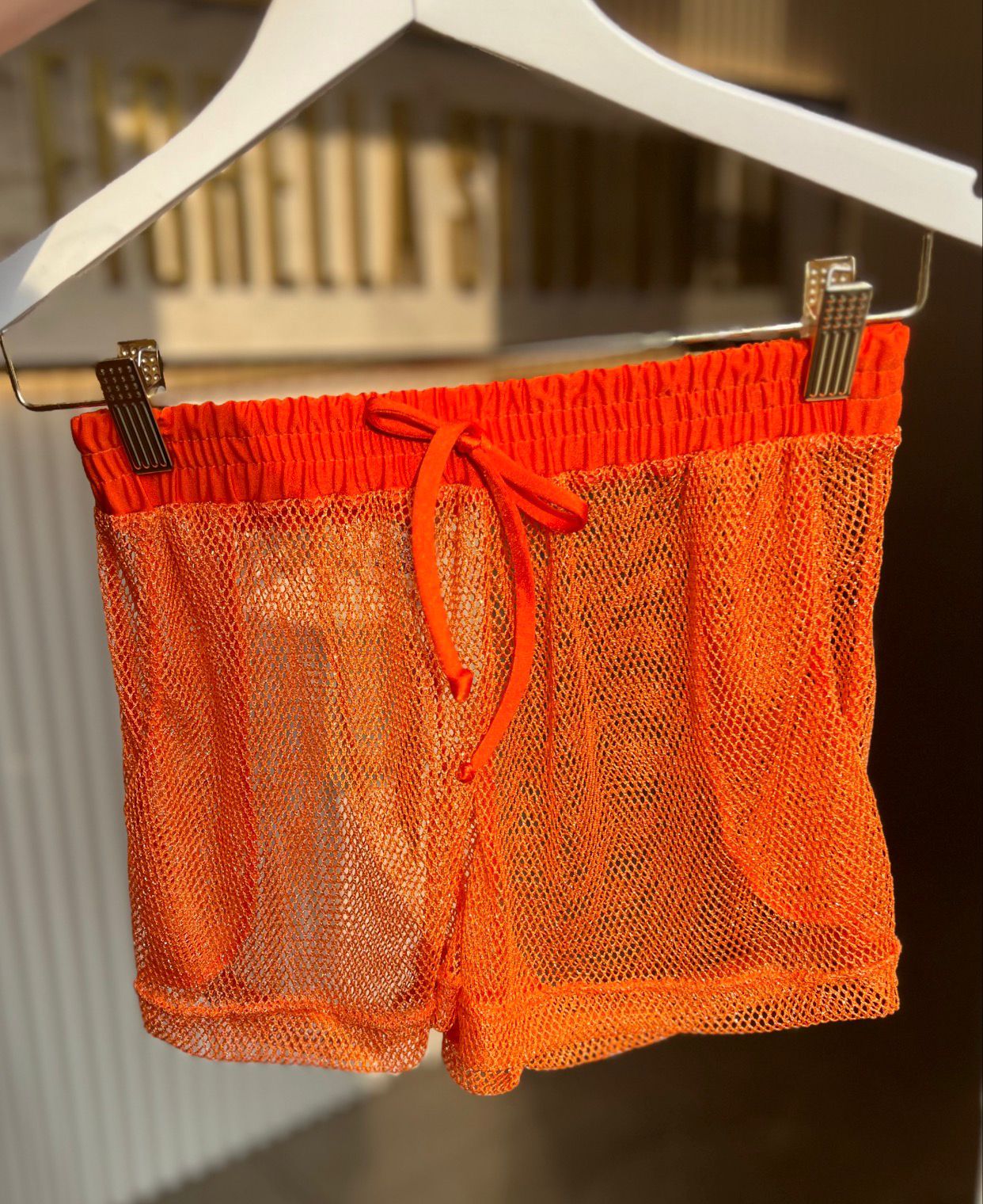 SHORTS SEREIA LARANJA