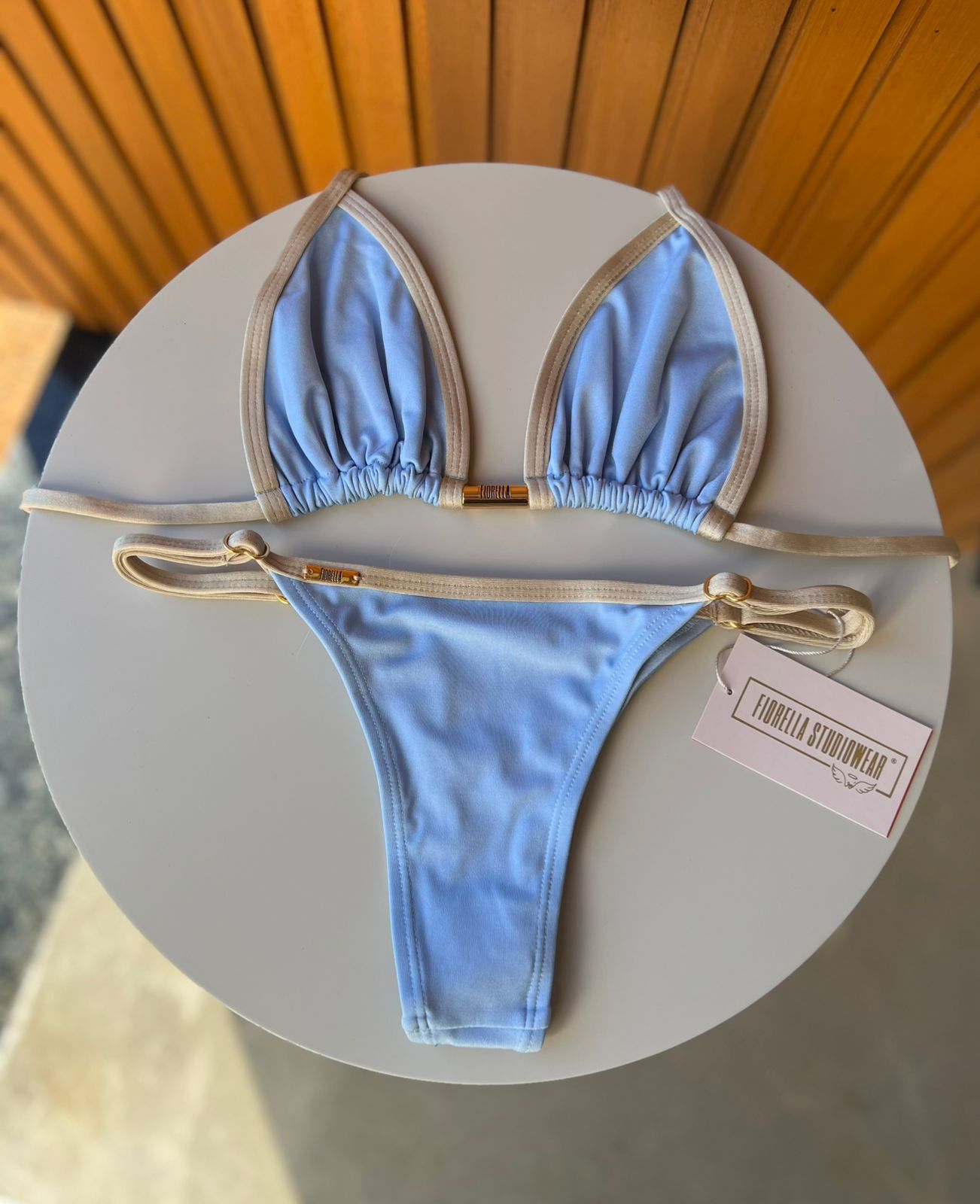 BIQUÍNI ANITTA GLOW AZUL CANDY/ DOURADO