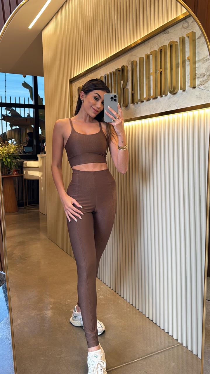 TOP MARIA ALICE MICROCANELADO MARROM