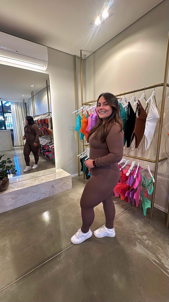 MACACÃO RENATA POLIAMIDA AVELÃ