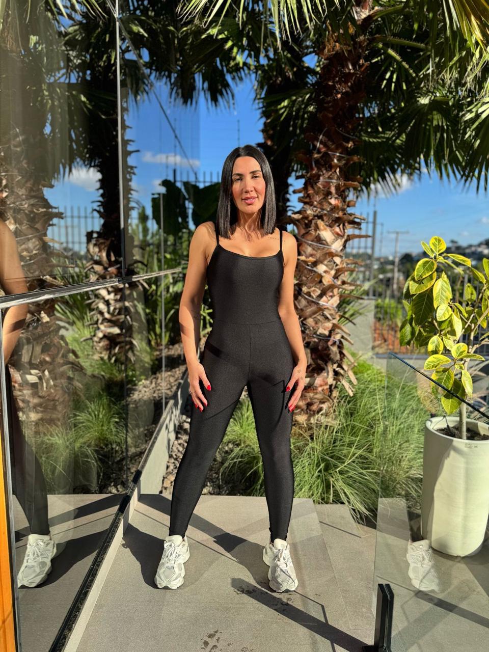 MACACÃO SERENA CIRRE PRETO