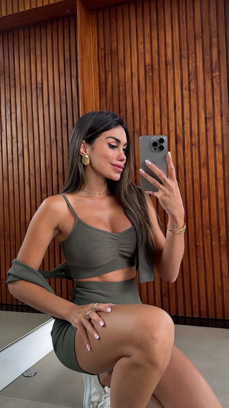 TOP DONATELLA CANELADO VERDE MUSGO