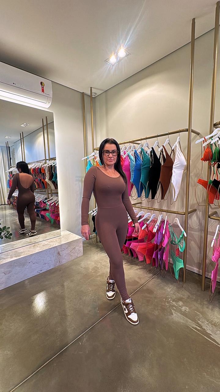 MACACÃO RENATA POLIAMIDA AVELÃ