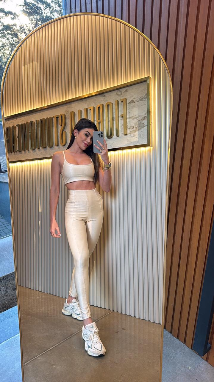 LEGGING VIRGÍNIA MONTARIA MICROCANELADO OFF WHITE