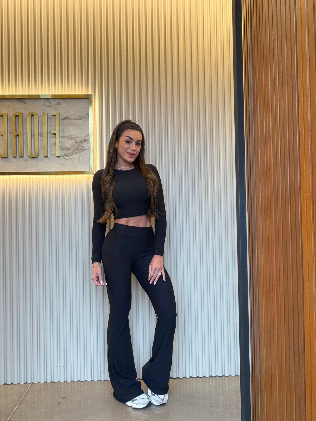 LEGGING MALU FLARE CANELADA PRETA