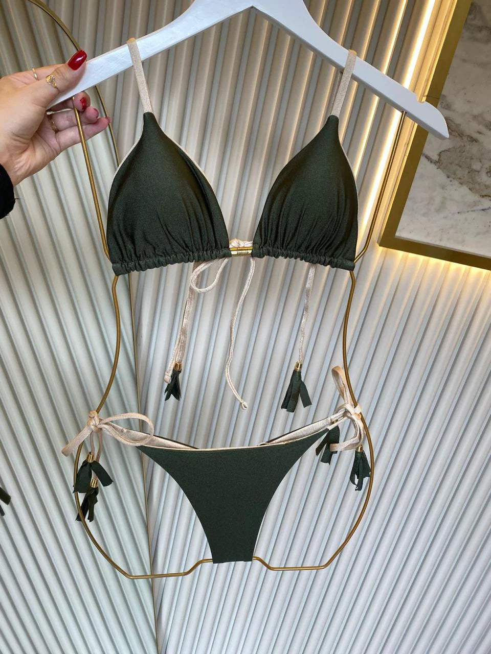 BIQUÍNI ELLOAH GLOW PRETO / DOURADO