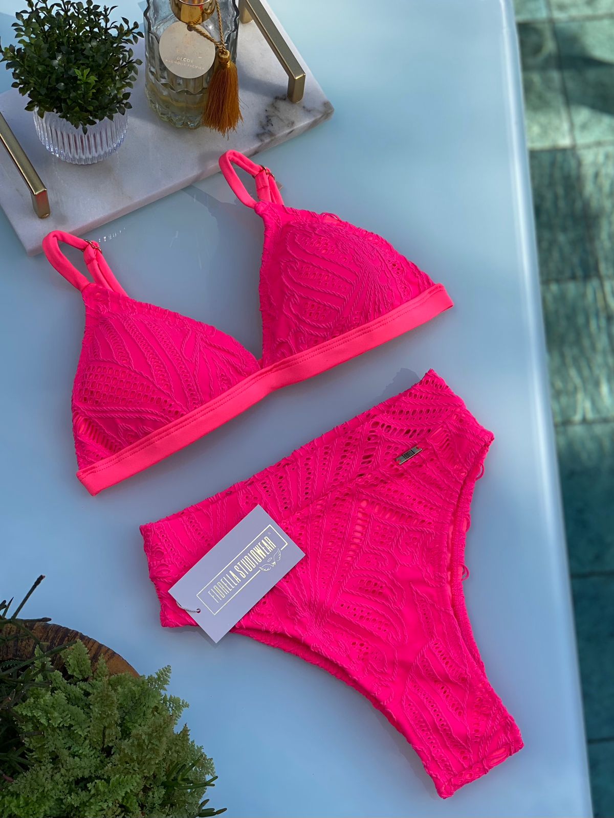 BIQUÍNI SANTIN RENDA ROSA NEON