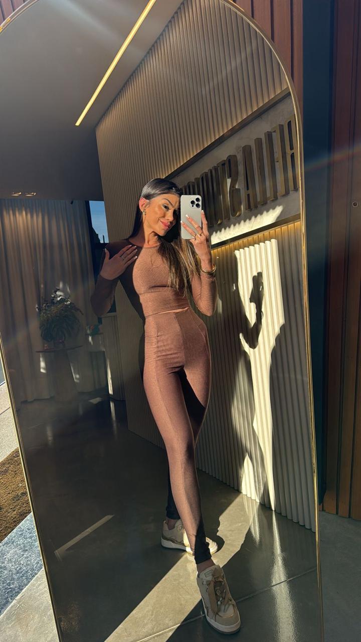 LEGGING VIRGÍNIA MONTARIA MICROCANELADO MARROM